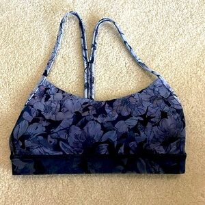 Lululemon Flow Y Nulu bra